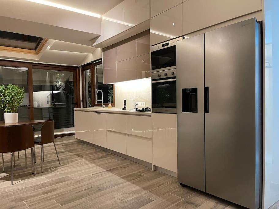 Acropolis Lux Apartment Athens Ngoại thất bức ảnh