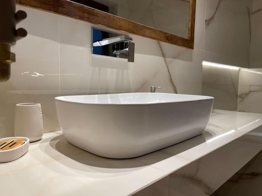 Acropolis Lux Apartment Athens Ngoại thất bức ảnh